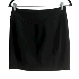 NWOT Lululemon Athletica Black Scuba Mini Skirt Size Medium
